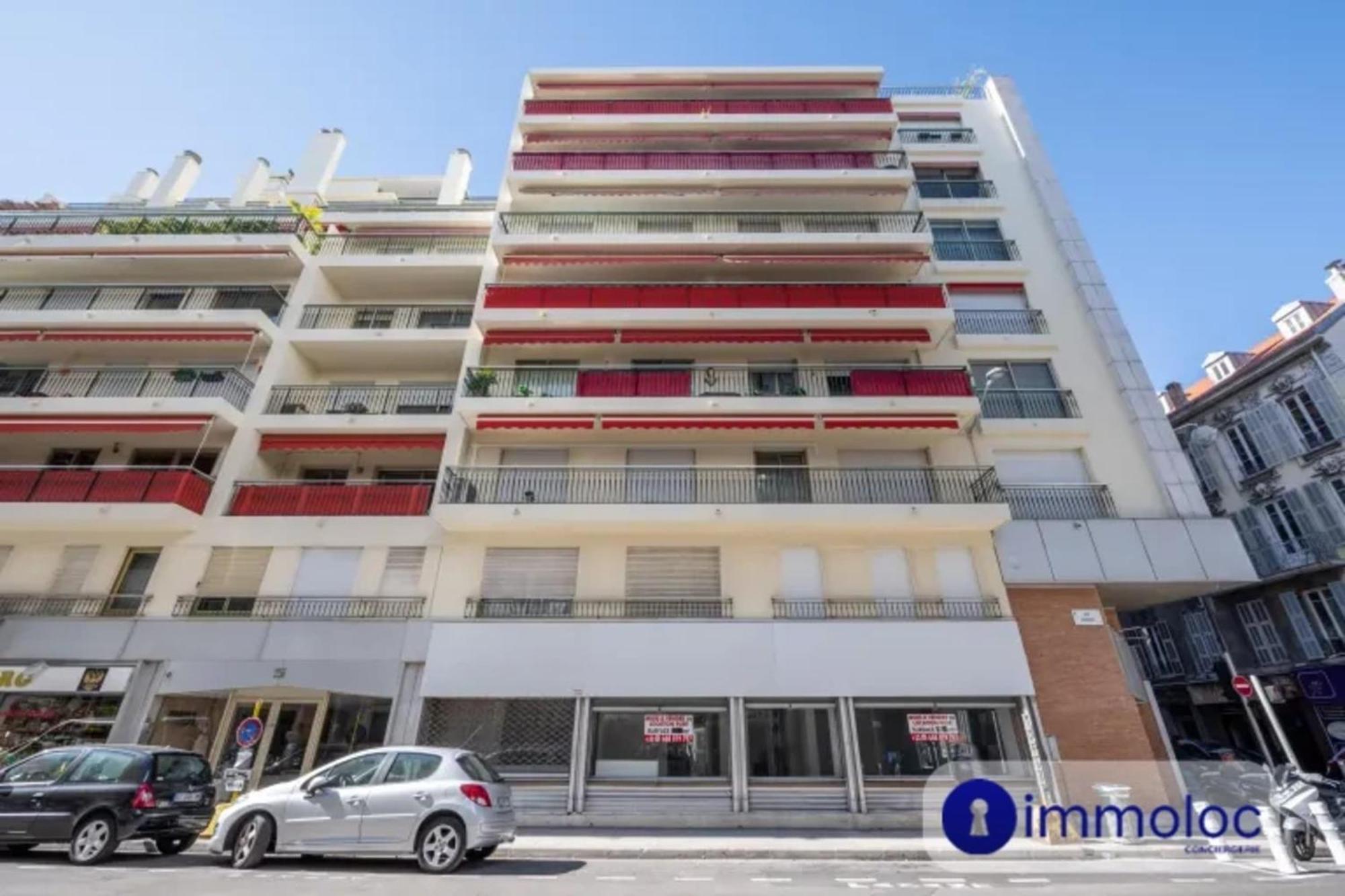 Air-conditioned With Terrace Sea View *